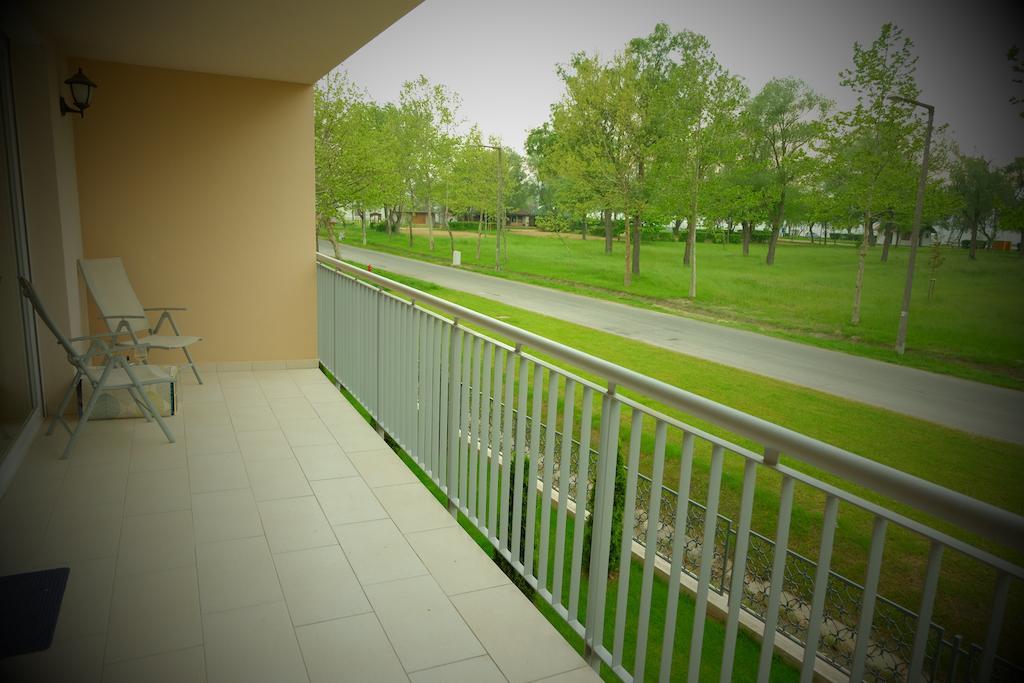 Piano Balaton Apartment ซามาร์ดี ห้อง รูปภาพ